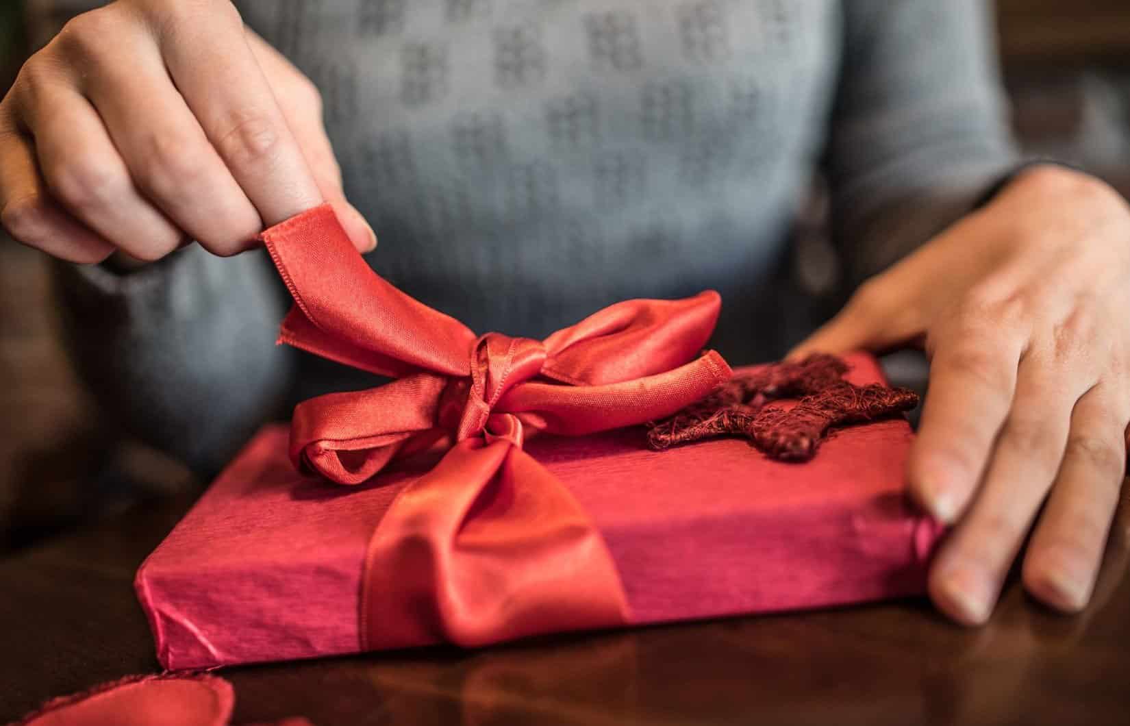 You are currently viewing Unwrap Wellness: 5 Ways to Keep Moving Well this Christmas